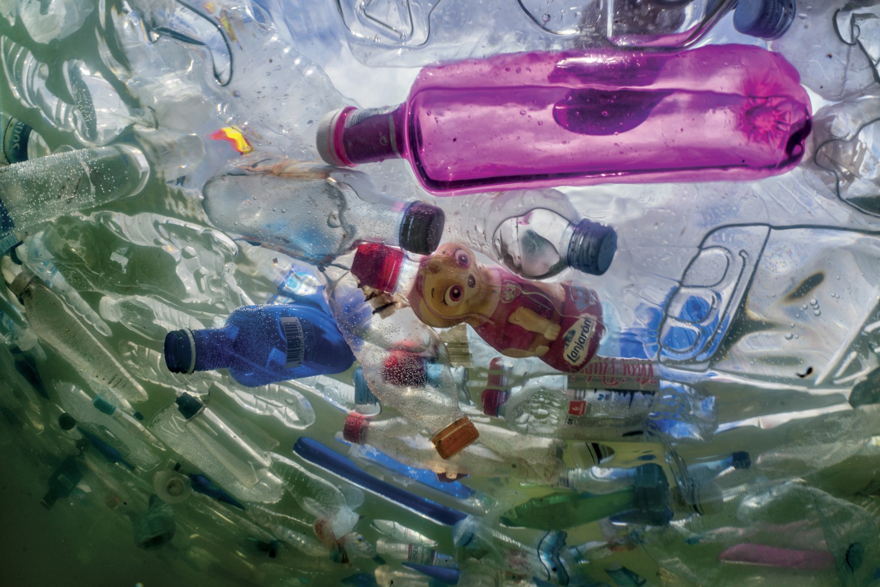 1920_ngm-0618-plastics-002