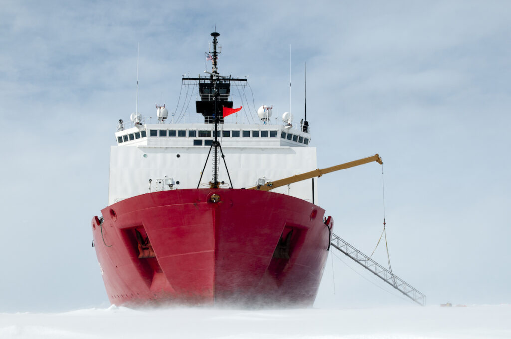Healy on its Arctic voyage